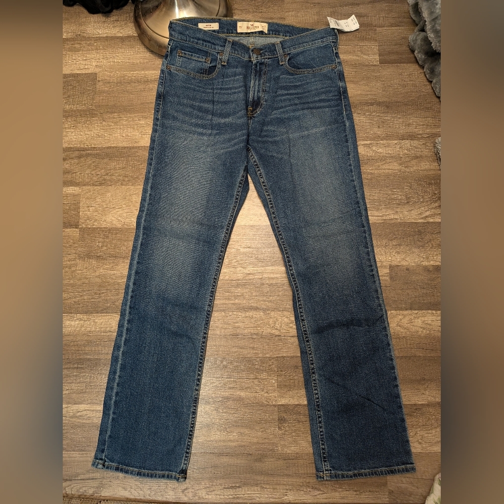 NWT Women's Hollister Straight leg eans Size 32 × 32